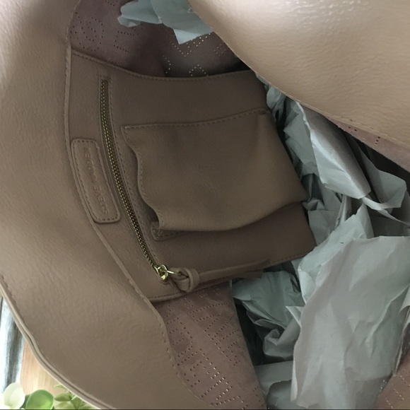 NWT STEVE MADDEN TOTE BAG⚜️ SOLD⚜️ - Picture 4 of 5